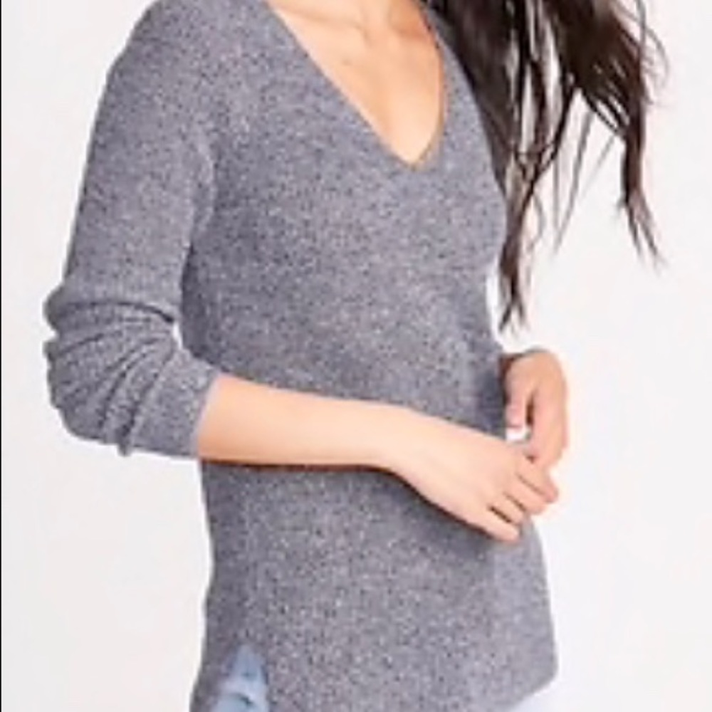 Old Navy Shaker Stitch V-Neck Sweater